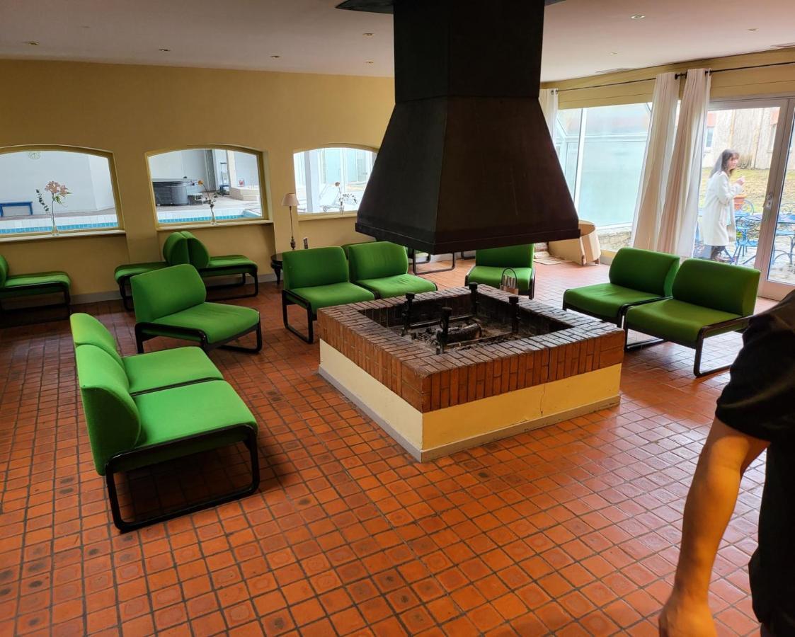 Hotel Causse Comtal Rodez, The Originals Relais Gages-le-Haut Exterior foto